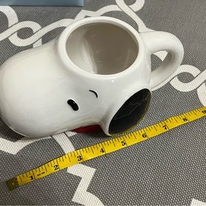 Peanuts - Snoopy Sculpted Ceramic Mug